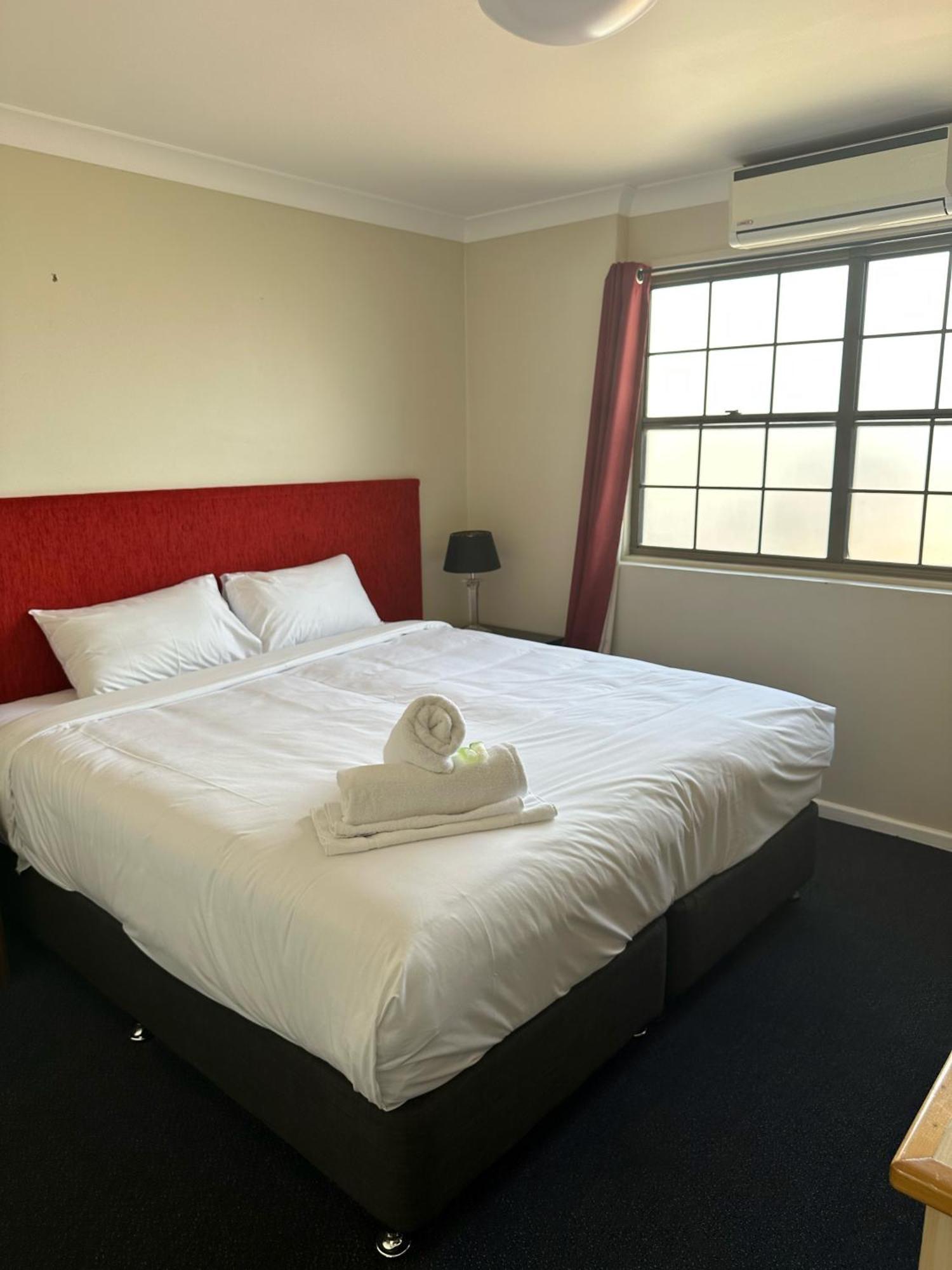 The Shamrock Hotel Toowoomba Exterior photo