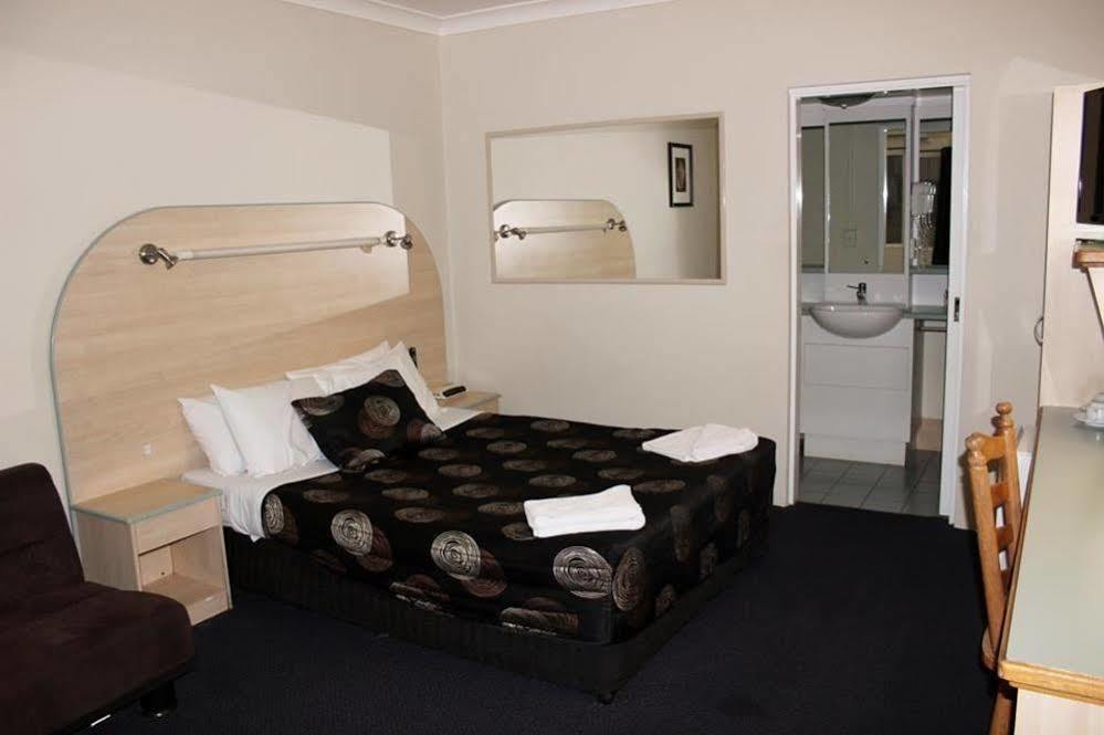The Shamrock Hotel Toowoomba Exterior photo
